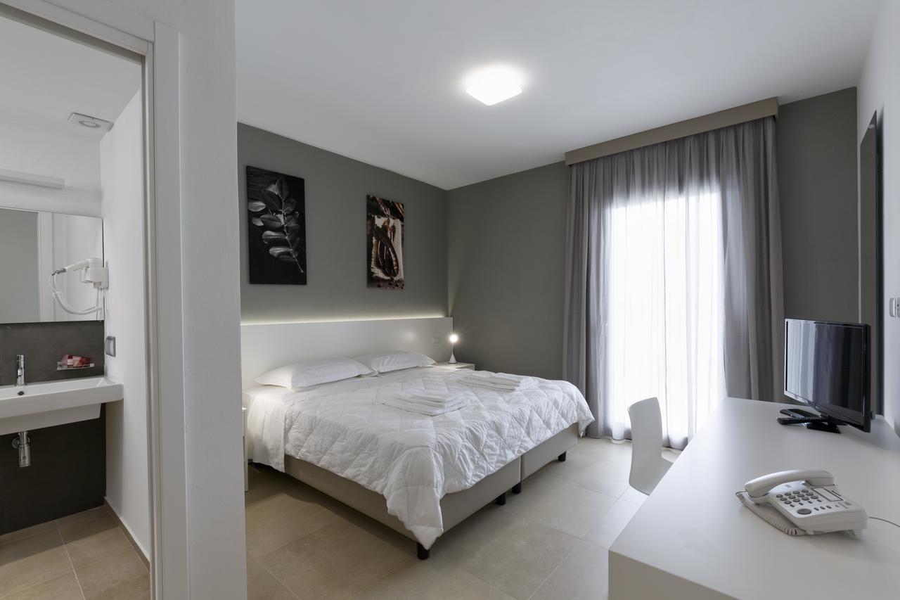 Southeast Hotel Chiaramonte Gulfi Dış mekan fotoğraf